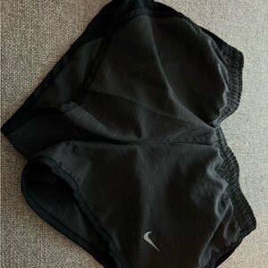 Girls XS Nike shorts